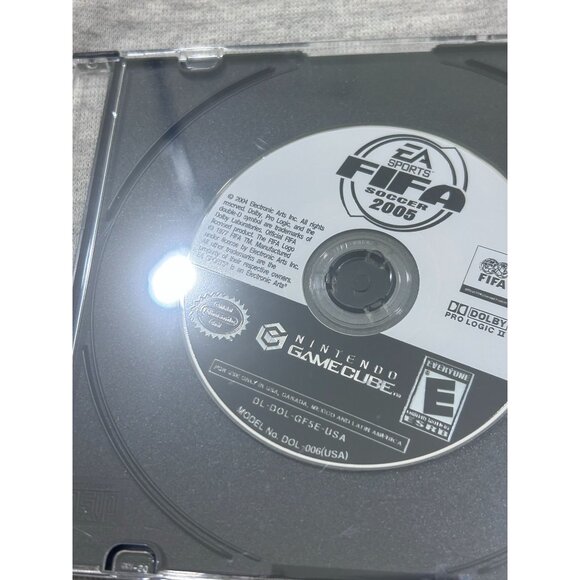 Fifa Soccer 2005 Nintendo Video Game CIB Complete Manual Game Disc Case - Picture 3 of 6